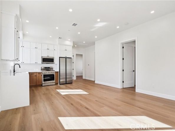 14931 Vose Street, Van Nuys (los Angeles) CA 91405