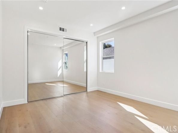 14931 Vose Street, Van Nuys (los Angeles) CA 91405