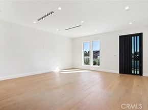 14931 Vose Street, Van Nuys (los Angeles) CA 91405