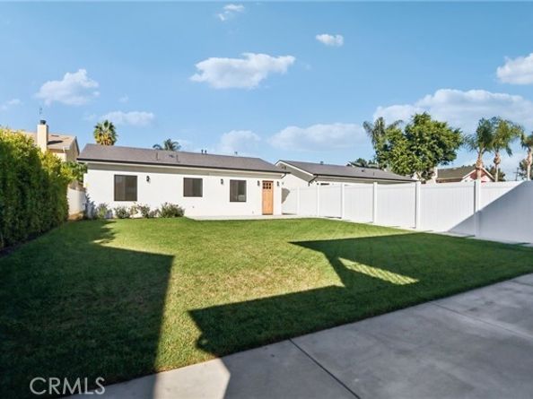 14931 Vose Street, Van Nuys (los Angeles) CA 91405