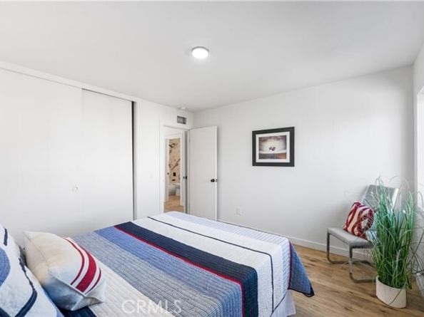 22015 Romar Street, Chatsworth (los Angeles) CA 91311