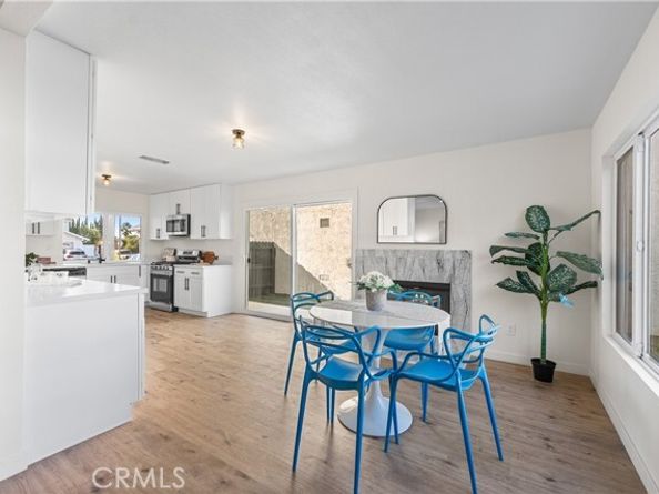 22015 Romar Street, Chatsworth (los Angeles) CA 91311