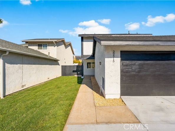 22015 Romar Street, Chatsworth (los Angeles) CA 91311