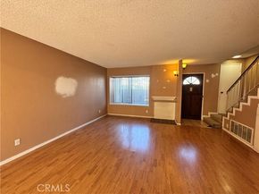 14924 Nordhoff 3, North Hills (los Angeles) CA 91343