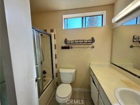 14924 Nordhoff 3, North Hills (los Angeles) CA 91343