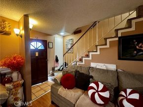 14924 Nordhoff 3, North Hills (los Angeles) CA 91343