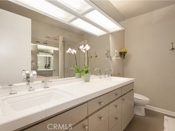 4949 Genesta Avenue 308, Encino (los Angeles) CA 91316