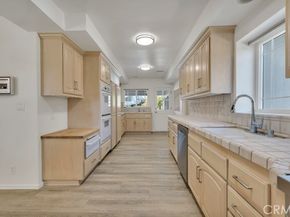 9731 Rathburn, Northridge (los Angeles) CA 91325