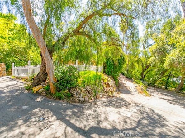10058 Sunland Boulevard, Sunland (los Angeles) CA 91040