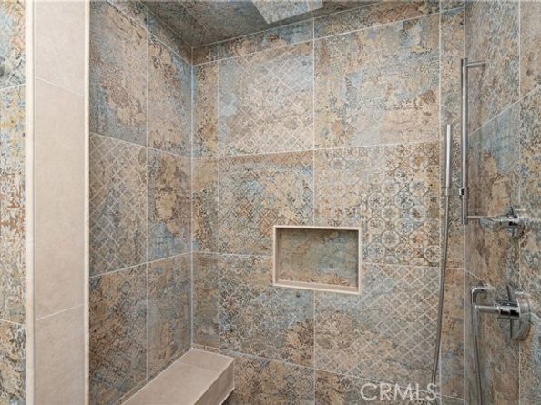 7947 Amestoy Avenue, Los Angeles CA 91406