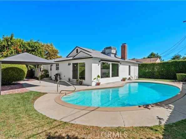 7947 Amestoy Avenue, Los Angeles CA 91406