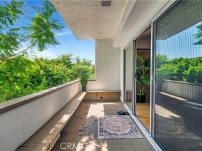 8710 Delgany Avenue 17, Playa Del Rey (los Angeles) CA 90293