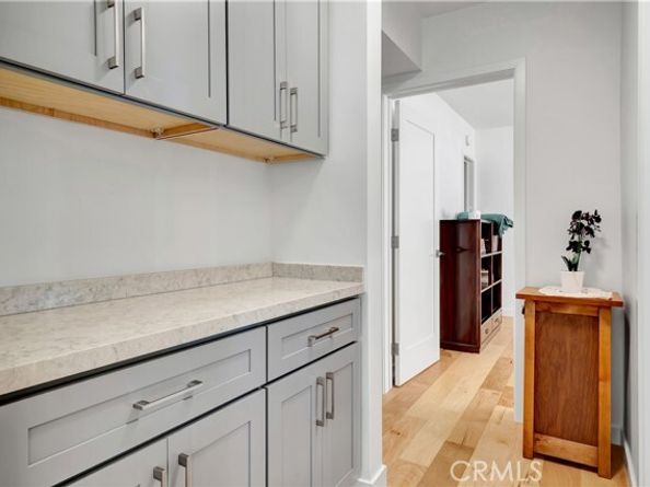 8710 Delgany Avenue 17, Playa Del Rey (los Angeles) CA 90293