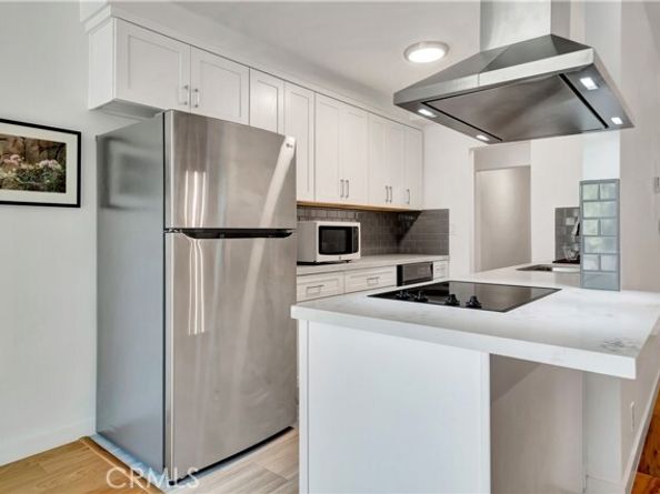 8710 Delgany Avenue 17, Playa Del Rey (los Angeles) CA 90293