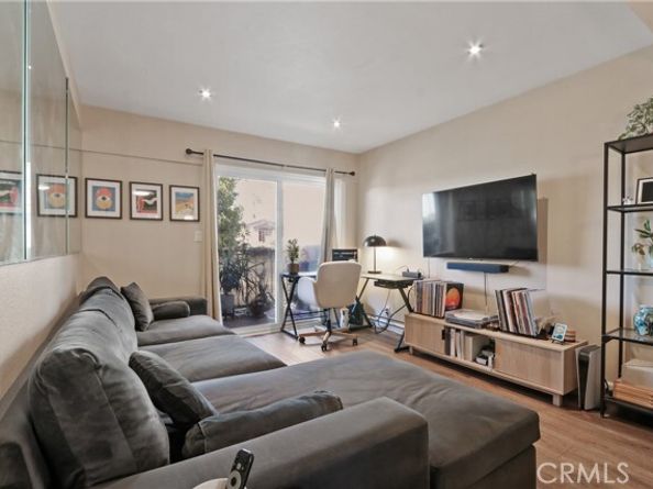460 Golden 104, Long Beach CA 90802