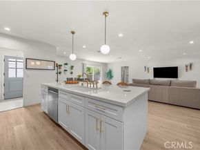 8054 Cedros, Panorama City (los Angeles) CA 91402