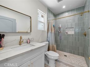 8054 Cedros, Panorama City (los Angeles) CA 91402