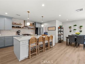 8054 Cedros, Panorama City (los Angeles) CA 91402