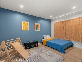 8054 Cedros, Panorama City (los Angeles) CA 91402