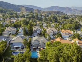 24006 Clarington Drive, West Hills (los Angeles) CA 91304