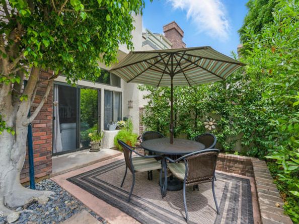 18751 Hatteras Street 13, Tarzana (los Angeles) CA 91356