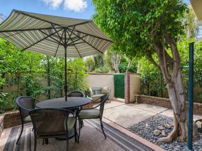 18751 Hatteras Street 13, Tarzana (los Angeles) CA 91356