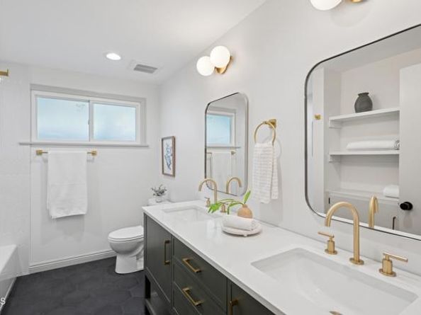 6043 Mary Ellen Avenue, Los Angeles CA 91401