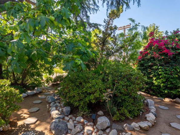 10316 Newhome Avenue, Sunland (los Angeles) CA 91040