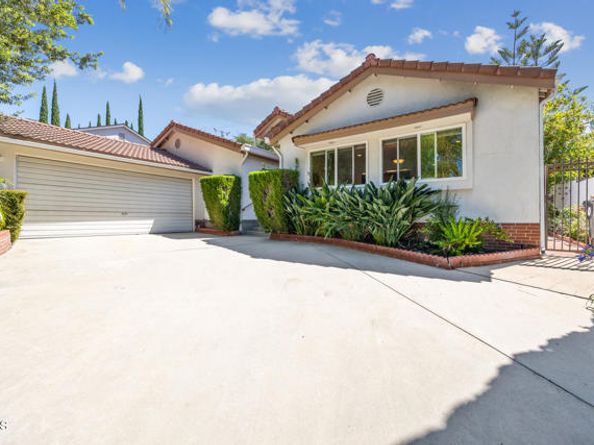 4906 Vicwood Avenue, La Crescenta CA 91214