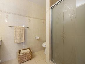 4906 Vicwood Avenue, La Crescenta CA 91214