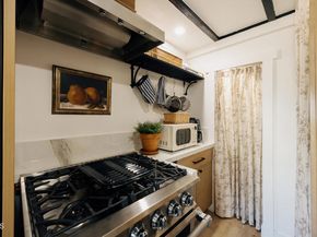 2120 Navarro Avenue, Altadena CA 91001