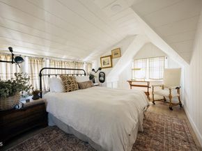 2120 Navarro Avenue, Altadena CA 91001