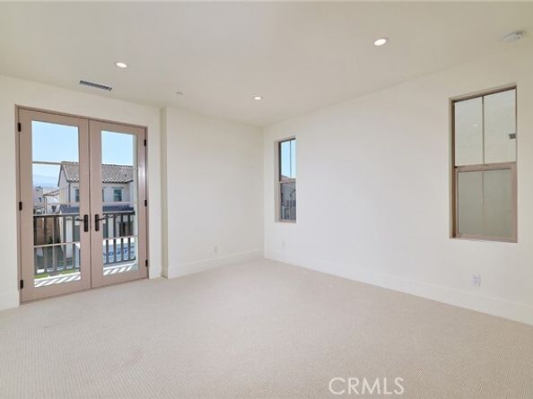 117 Oakstone, Irvine CA 92618