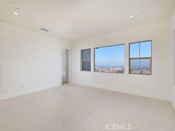 117 Oakstone, Irvine CA 92618