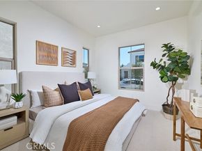 117 Oakstone, Irvine CA 92618