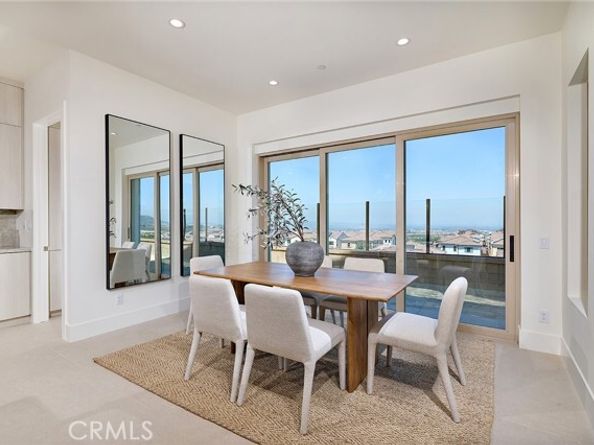117 Oakstone, Irvine CA 92618