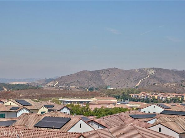117 Oakstone, Irvine CA 92618