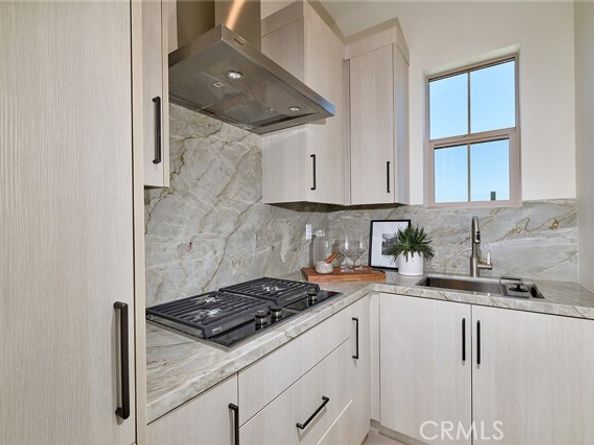 117 Oakstone, Irvine CA 92618