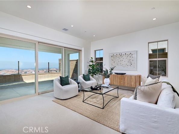 117 Oakstone, Irvine CA 92618