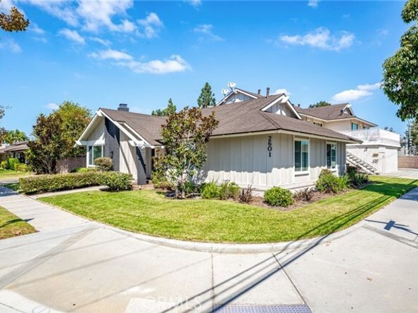 2601 W Juniper, Santa Ana CA 92704
