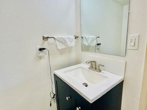 9039 Van Nuys Boulevard 202, Panorama City (los Angeles) CA 91402