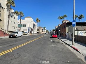 214 Walnut Avenue, Huntington Beach CA 92648