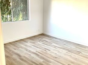 8505 Columbus 210, North Hills (los Angeles) CA 91343