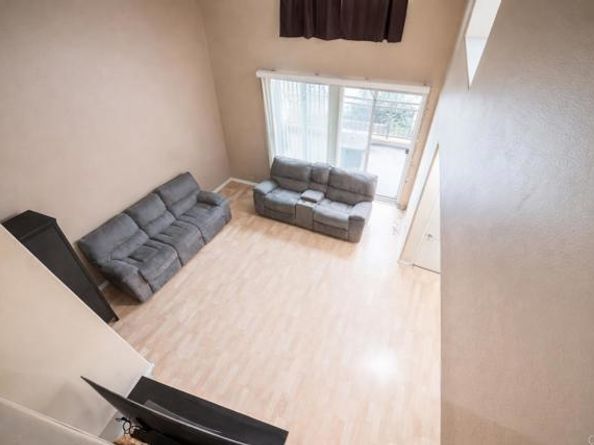 4096 Union Square Lane, San Diego CA 92105