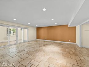 4348 Topanga Canyon, Woodland Hills (los Angeles) CA 91364