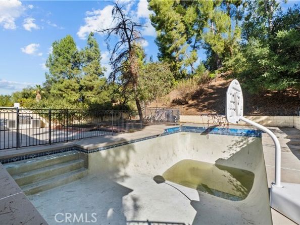 4348 Topanga Canyon, Woodland Hills (los Angeles) CA 91364