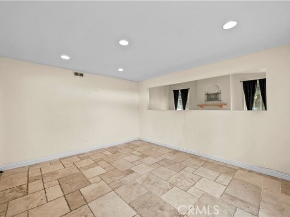 4348 Topanga Canyon, Woodland Hills (los Angeles) CA 91364