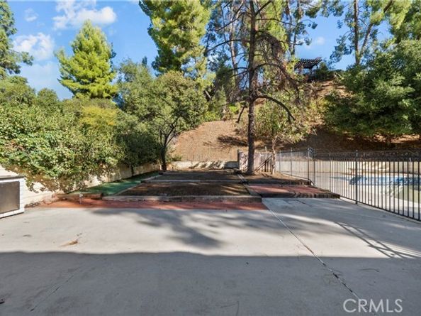 4348 Topanga Canyon, Woodland Hills (los Angeles) CA 91364