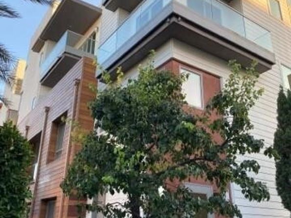 12460 Osprey Lane 2, Los Angeles CA 90094
