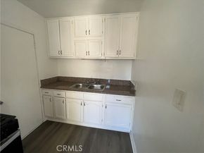 1930 W Manchester, Los Angeles CA 90047